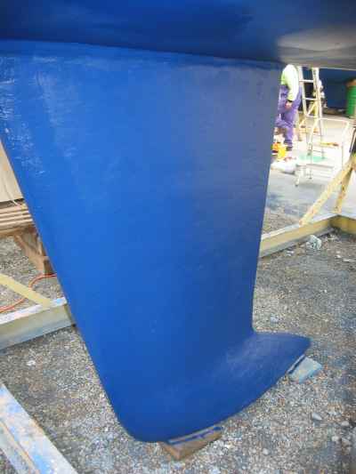 Deep lead fin keel